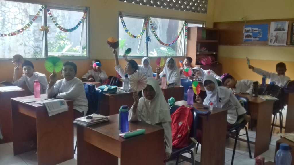 Dokumentasi Rangkaian Kegiatan Pembelajaran Pembuatan Handy Craft SD Islam Anugerah Insani